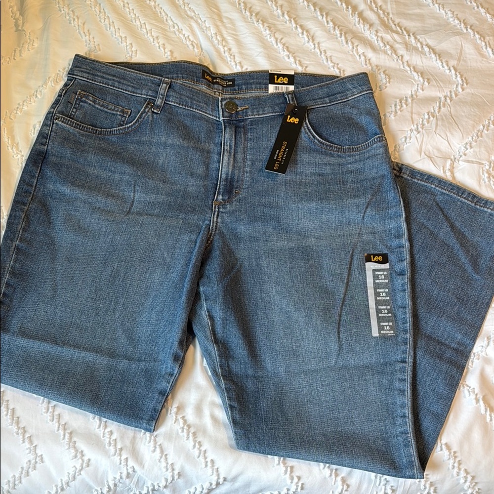 Lee Relaxed Fit Straight Leg Mid Rise Jeans